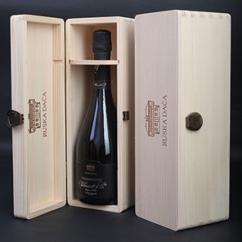 Steklenica šampanjca Ruska dača v leseni darilni škatli